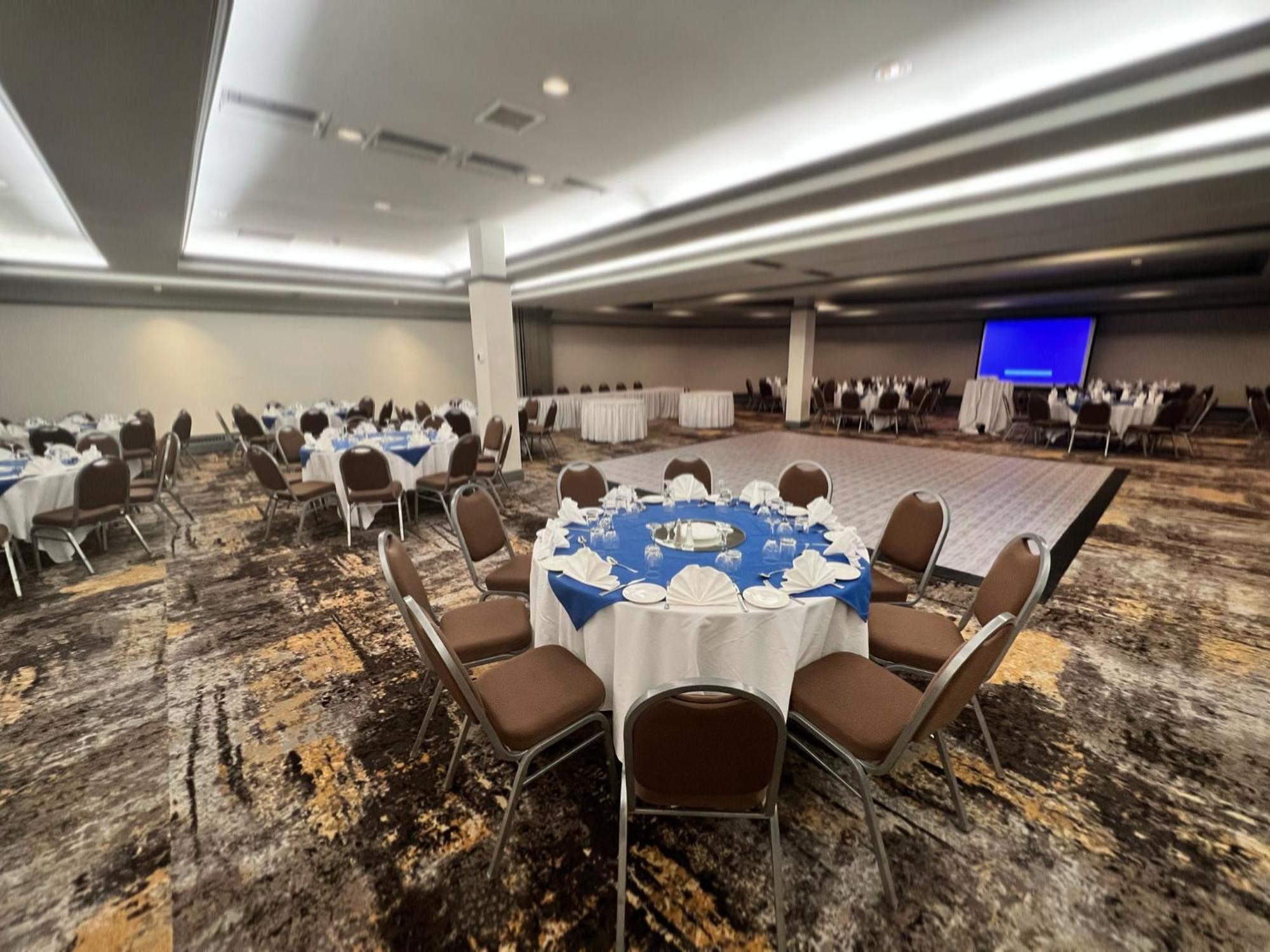 Holiday Inn Toronto Airport East By Ihg Екстериор снимка