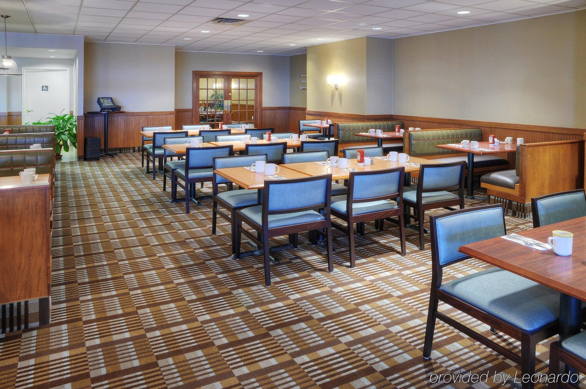 Holiday Inn Toronto Airport East By Ihg Ресторант снимка