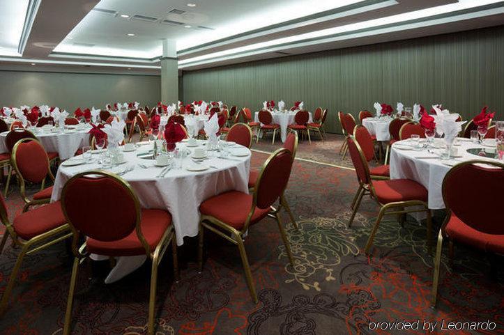 Holiday Inn Toronto Airport East By Ihg Ресторант снимка